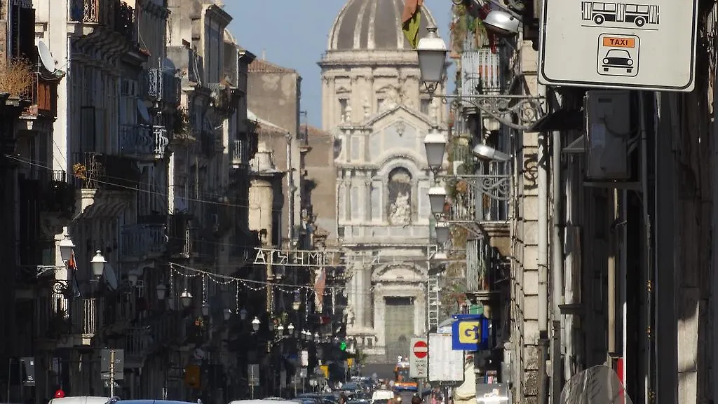 Le Case Del Cortile Κατάνια 0*,